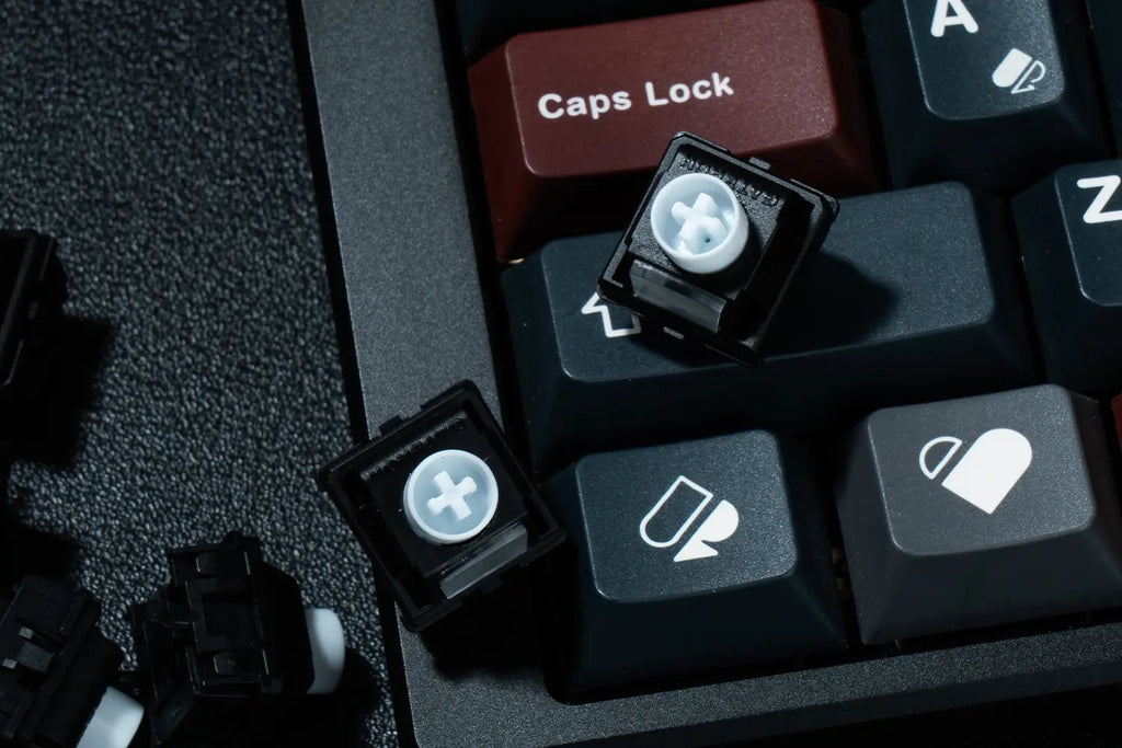 Gateron’s Black Lotus HE Switches Bring 4.0mm Travel and a Black-and-White Design